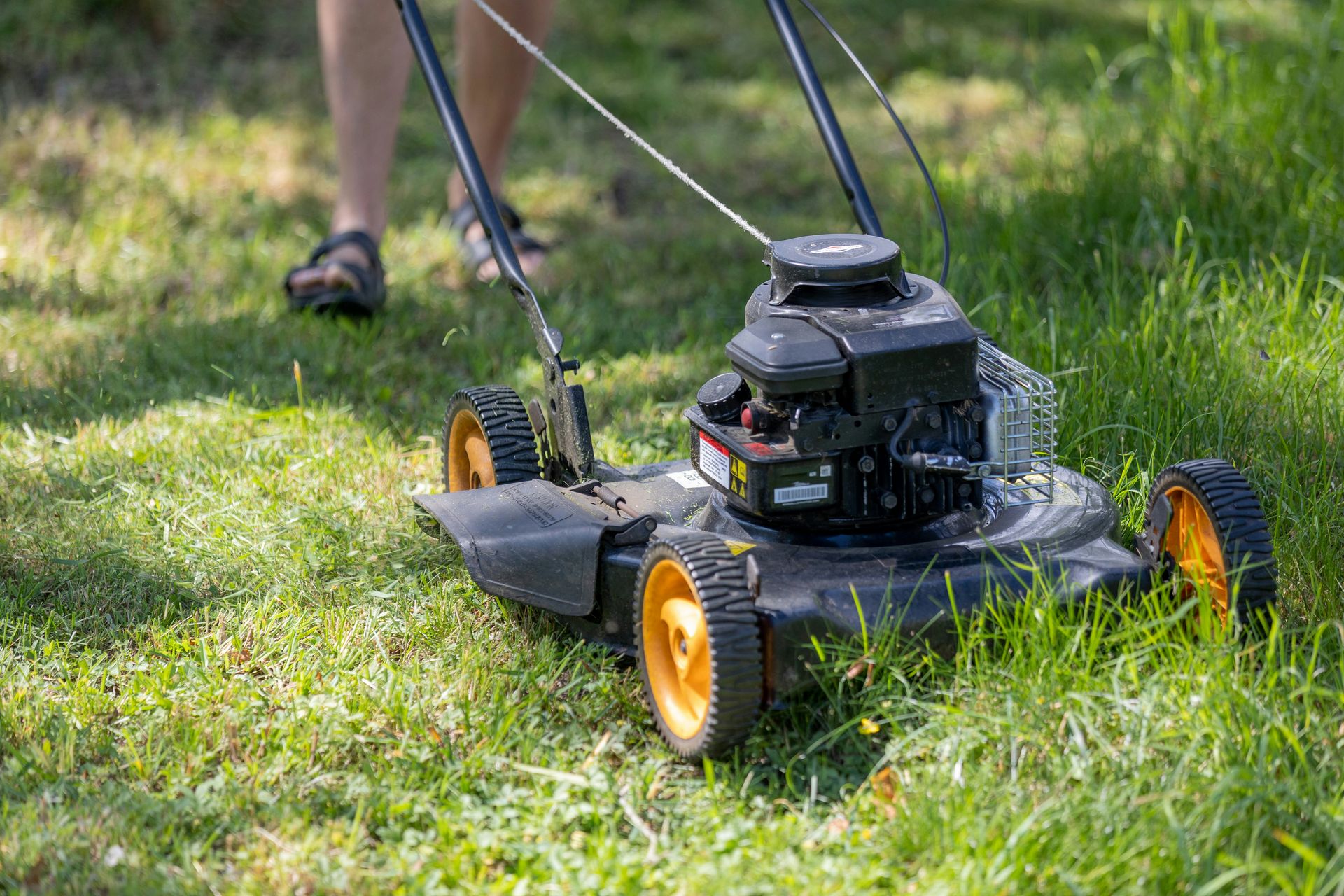 Why strangers are mowing lawns for free