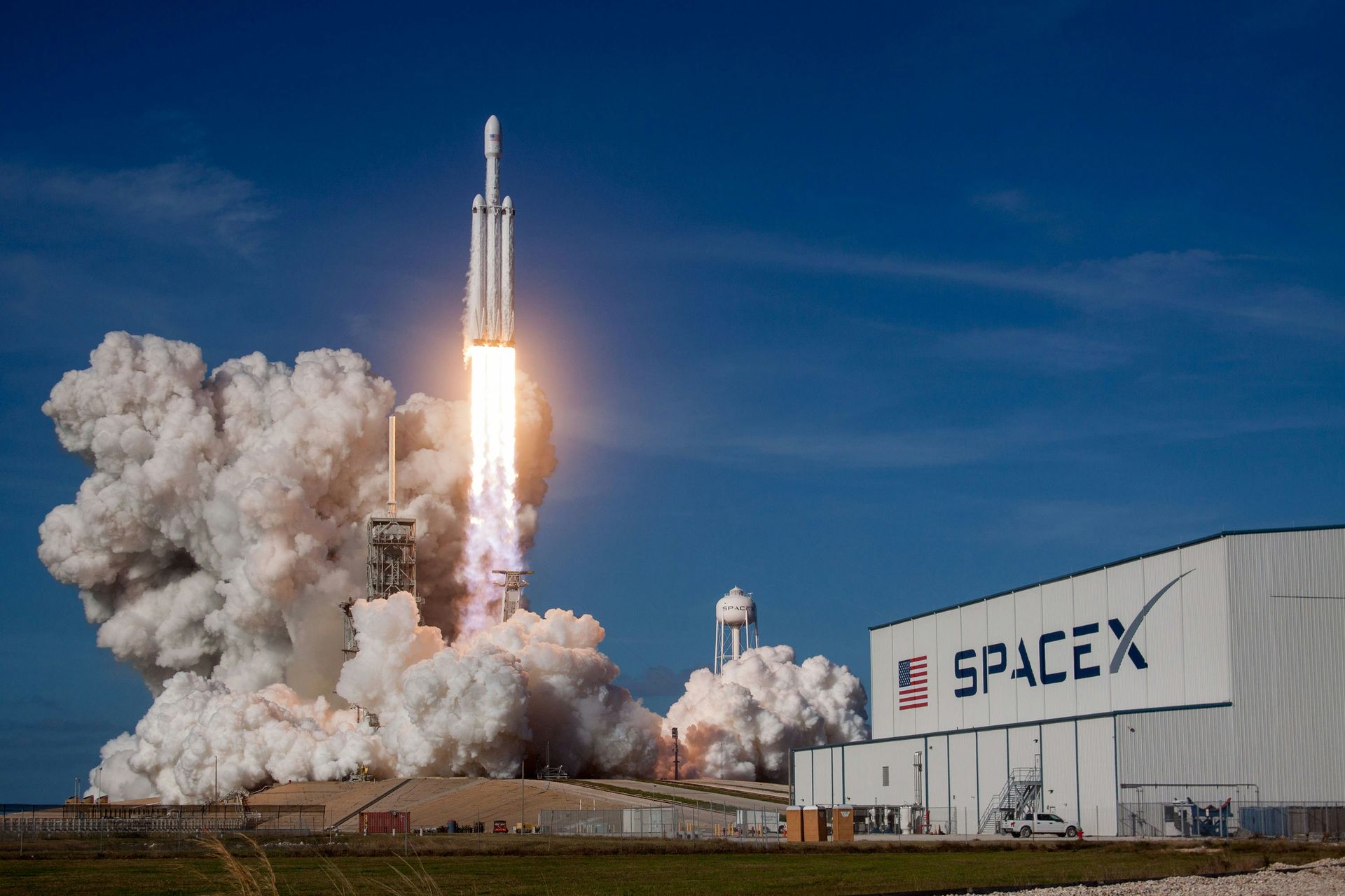 A SpaceX rocket comes to Christmas Island