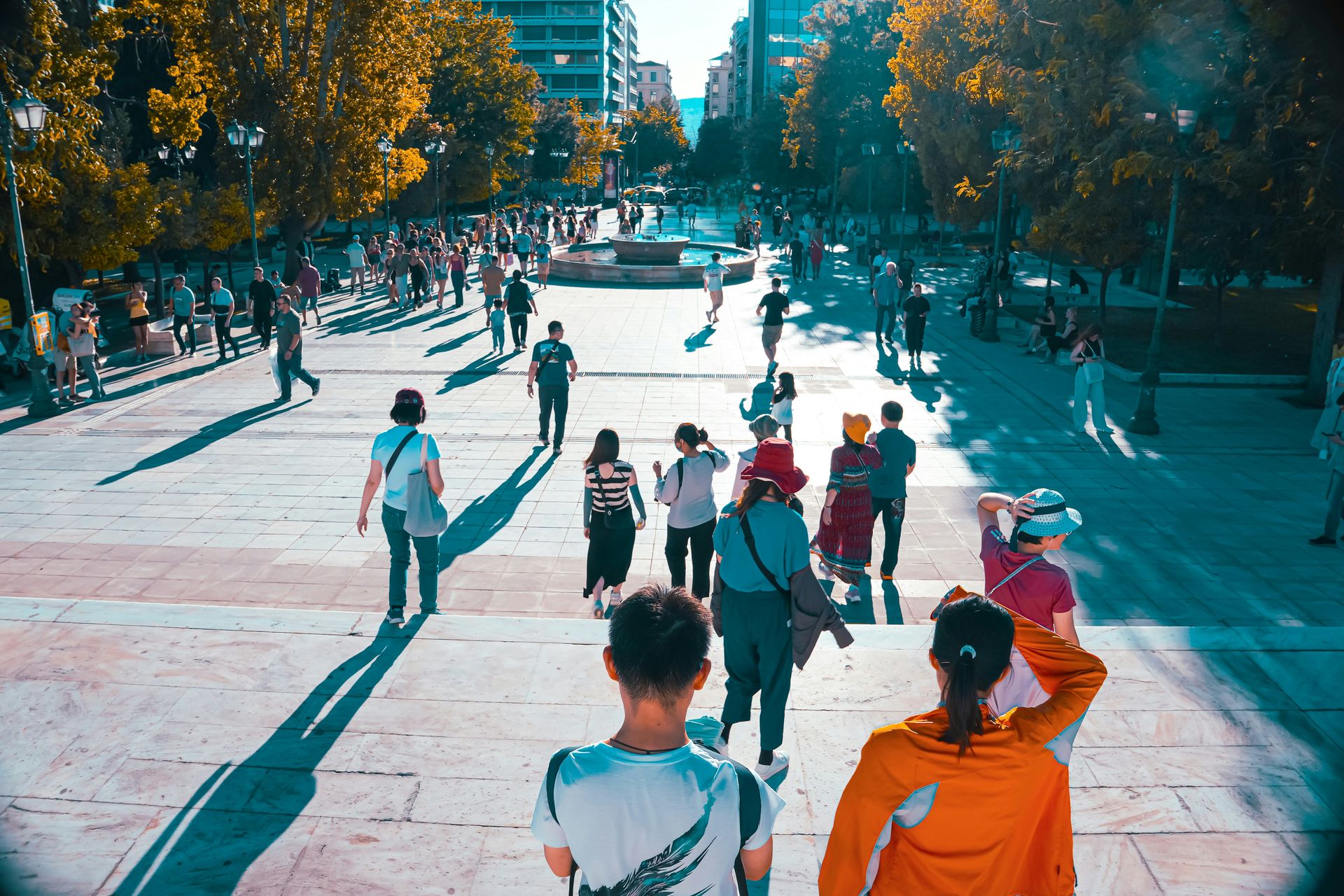Do you naturally walk to the left?